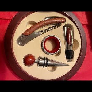 New Still In Box. Wine Gift From Chukchansi Casino